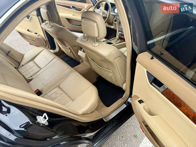 Седан Mercedes-Benz C-Class 2008 в Ніжині фото 6 Седан Mercedes-Benz C-Class 2008 в Ніжині