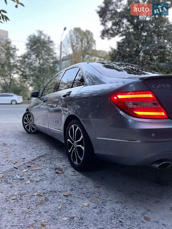 Седан Mercedes-Benz C-Class 2013 в Киеве фото 5 Седан Mercedes-Benz C-Class 2013 в Киеве