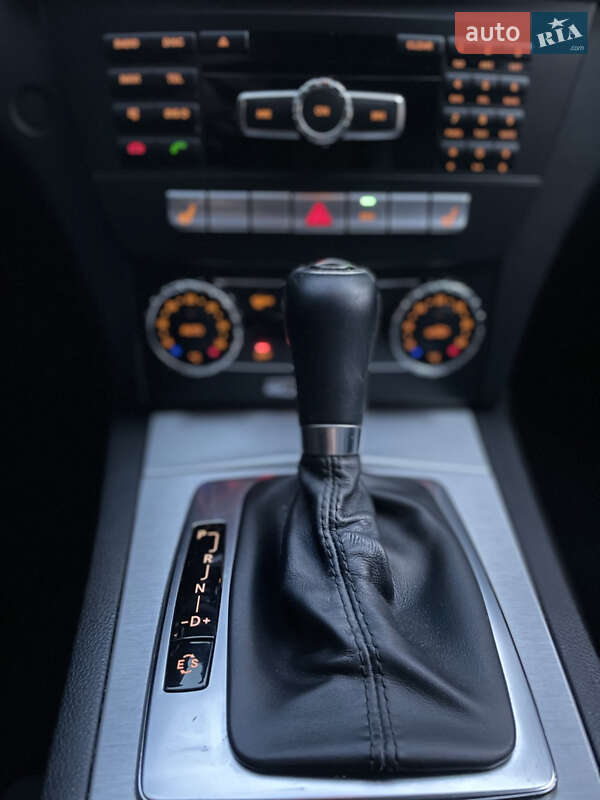 Седан Mercedes-Benz C-Class 2013 в Киеве фото 17 Седан Mercedes-Benz C-Class 2013 в Киеве