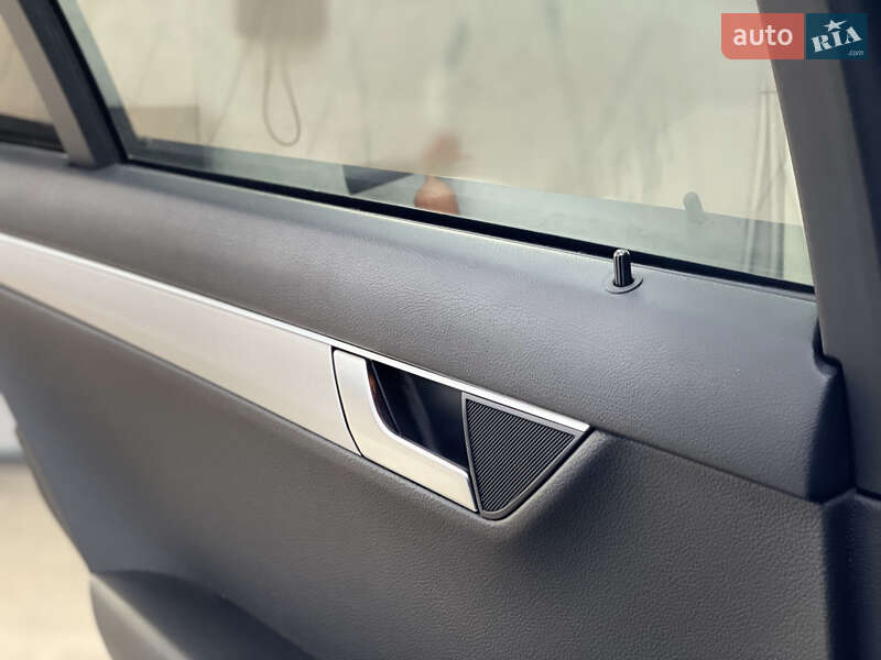 Седан Mercedes-Benz C-Class 2013 в Киеве фото 27 Седан Mercedes-Benz C-Class 2013 в Киеве