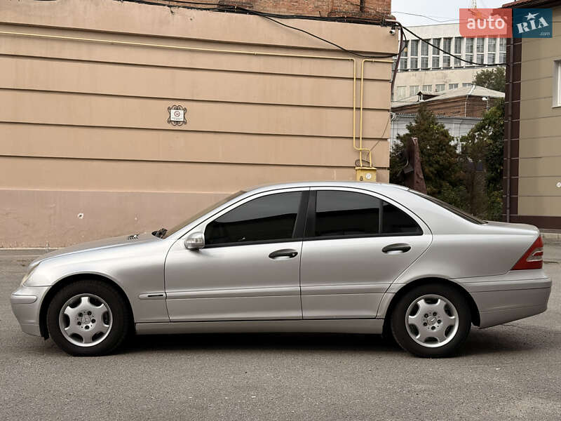 Седан Mercedes-Benz C-Class 2001 в Харкові