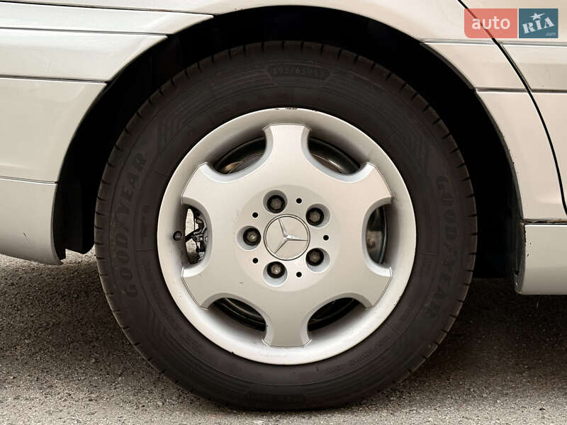 Седан Mercedes-Benz C-Class 2001 в Харкові