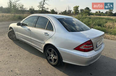 Седан Mercedes-Benz C-Class 2004 в 