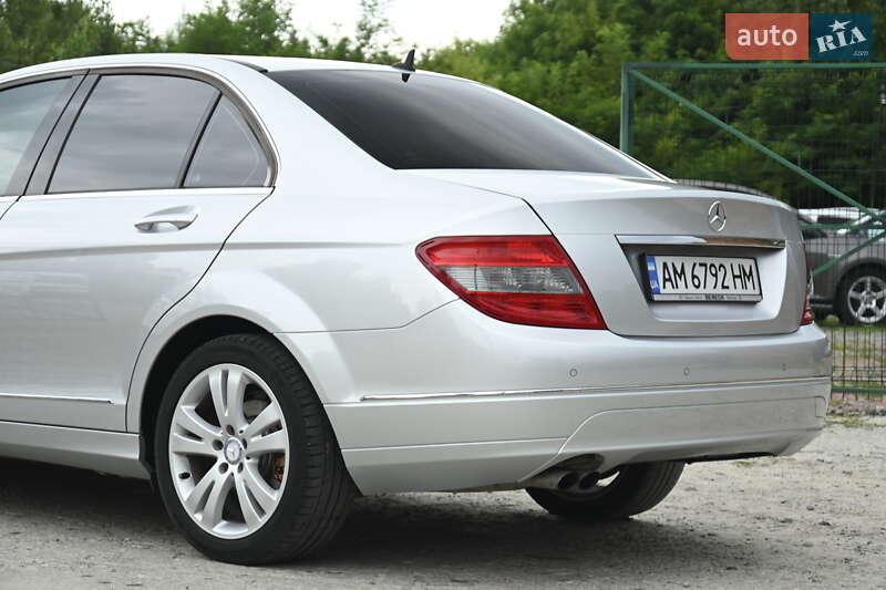 Седан Mercedes-Benz C-Class 2009 в Бердичеве