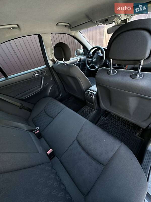 Седан Mercedes-Benz C-Class 2002 в Бучачі