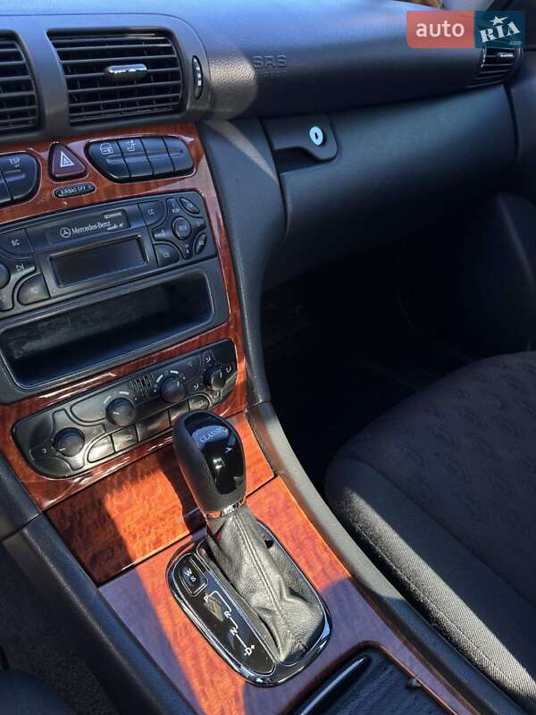Седан Mercedes-Benz C-Class 2002 в Бучачі
