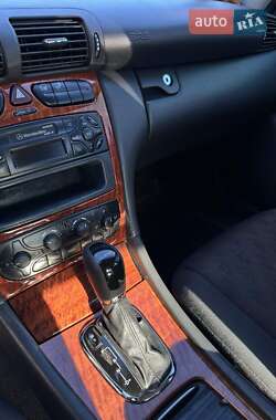 Седан Mercedes-Benz C-Class 2002 в 