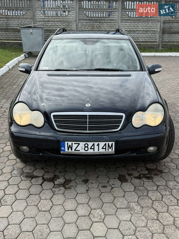 Универсал Mercedes-Benz C-Class 2004 в Костополе
