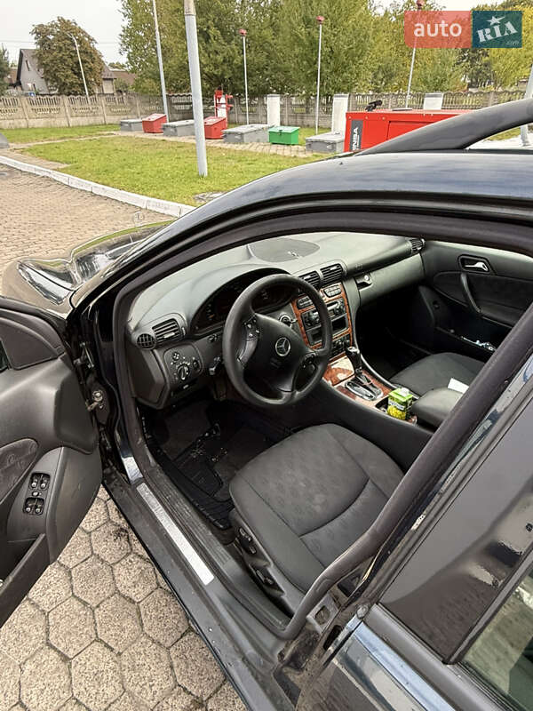 Универсал Mercedes-Benz C-Class 2004 в Костополе