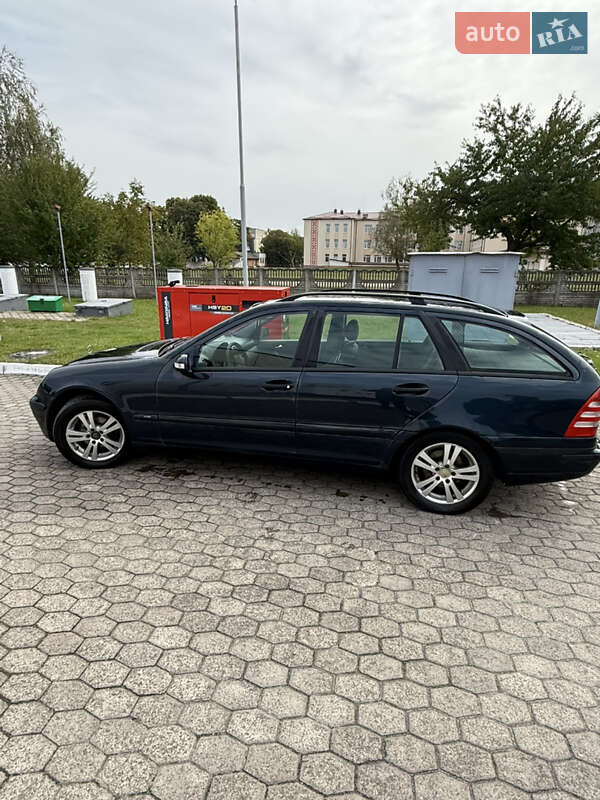 Универсал Mercedes-Benz C-Class 2004 в Костополе