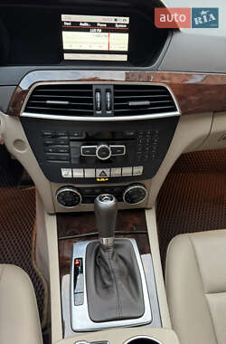 Седан Mercedes-Benz C-Class 2013 в 