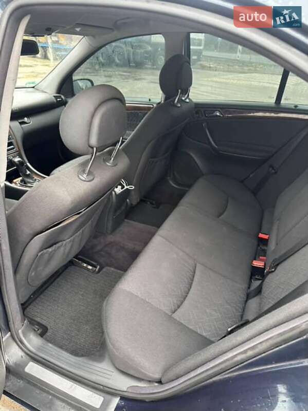 Седан Mercedes-Benz C-Class 2001 в Львове