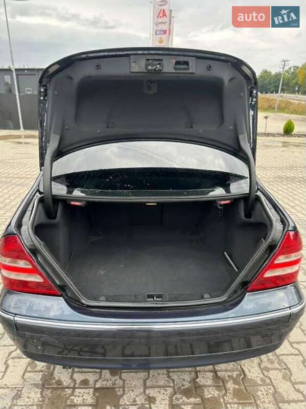 Седан Mercedes-Benz C-Class 2001 в Львове