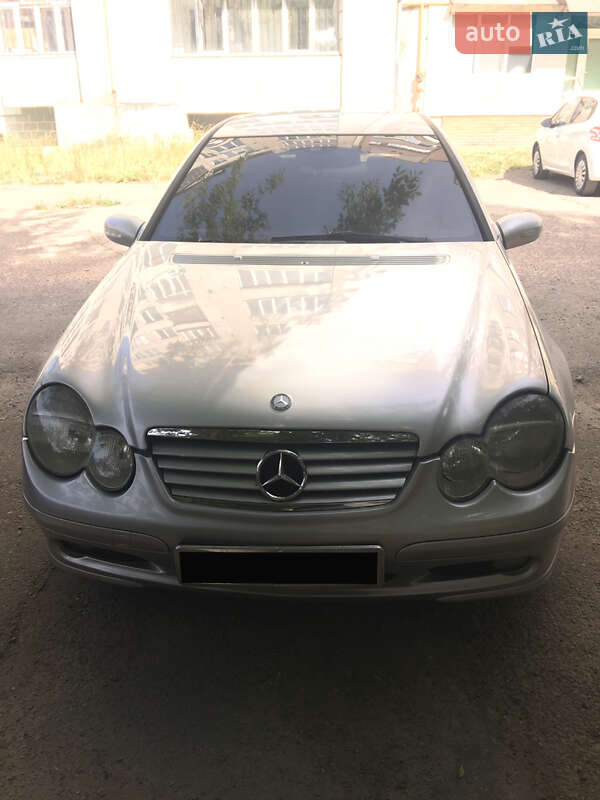 Купе Mercedes-Benz C-Class 2001 в Ивано-Франковске