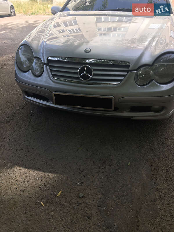 Mercedes-Benz C-Class 2001
