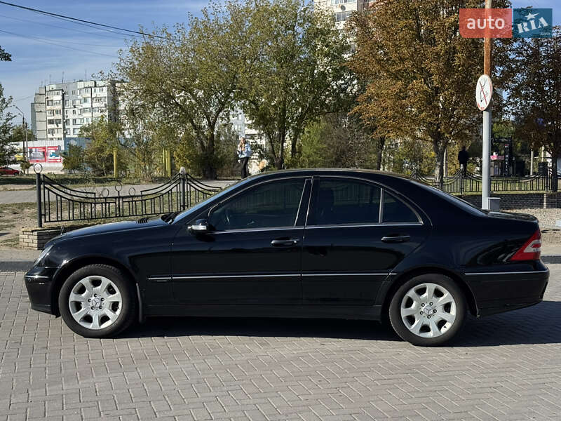 Седан Mercedes-Benz C-Class 2004 в Запоріжжі фото 6 Седан Mercedes-Benz C-Class 2004 в Запоріжжі