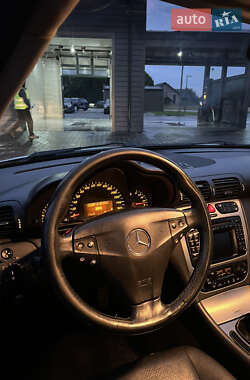 Купе Mercedes-Benz C-Class 2001 в 