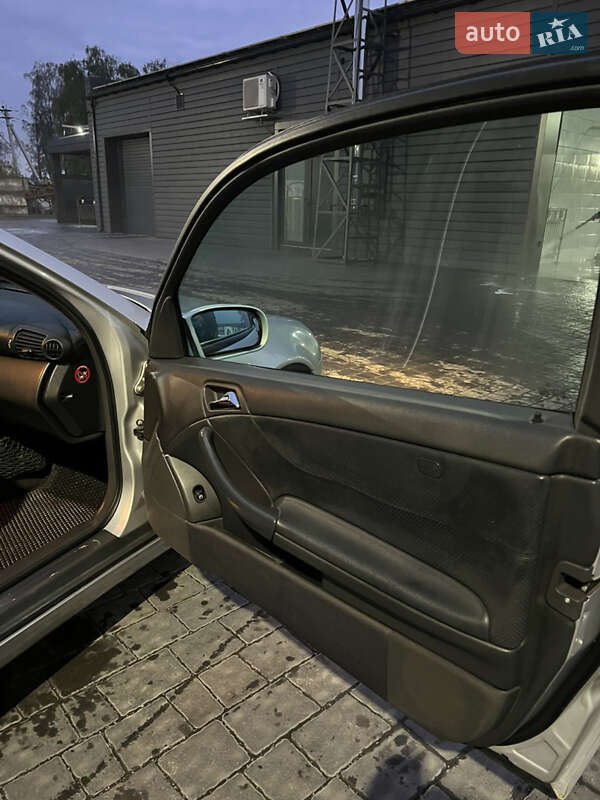 Купе Mercedes-Benz C-Class 2001 в Івано-Франківську