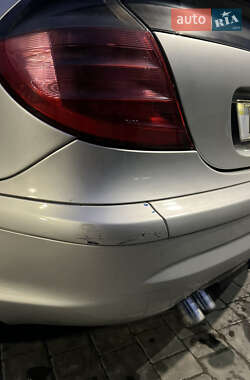 Купе Mercedes-Benz C-Class 2001 в 