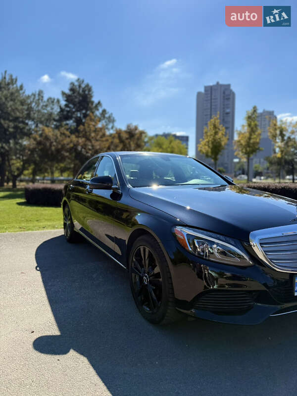 Седан Mercedes-Benz C-Class 2016 в Днепре