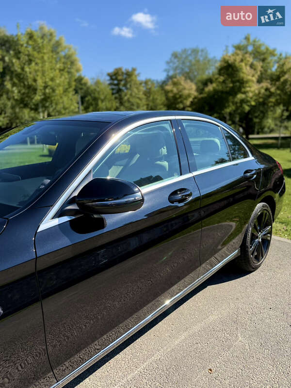 Седан Mercedes-Benz C-Class 2016 в Днепре
