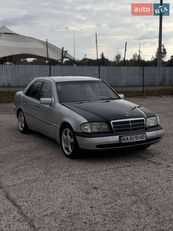 Mercedes-Benz C-Class 1995