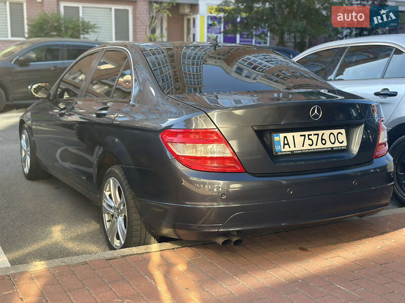 Седан Mercedes-Benz C-Class 2007 в Киеве
