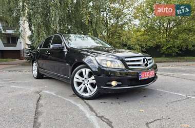 Седан Mercedes-Benz C-Class 2011 в 