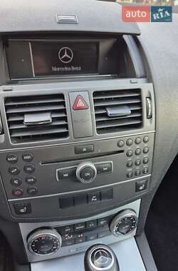 Седан Mercedes-Benz C-Class 2011 в 