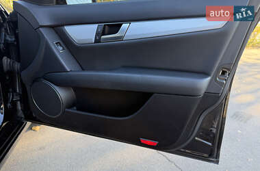 Седан Mercedes-Benz C-Class 2011 в 
