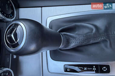 Седан Mercedes-Benz C-Class 2011 в 