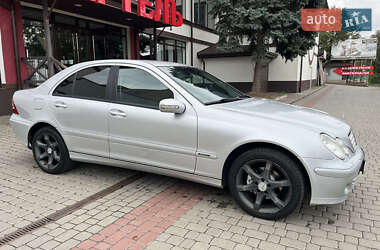 Седан Mercedes-Benz C-Class 2006 в 