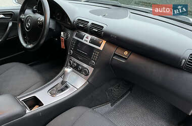 Седан Mercedes-Benz C-Class 2006 в 