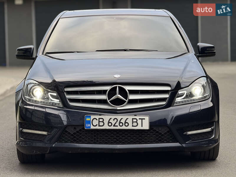 Седан Mercedes-Benz C-Class 2012 в Чернигове