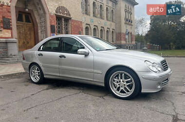 Седан Mercedes-Benz C-Class 2004 в 