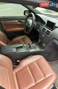 Седан Mercedes-Benz C-Class 2010 в 