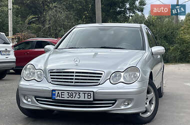 Седан Mercedes-Benz C-Class 2007 в Дніпрі