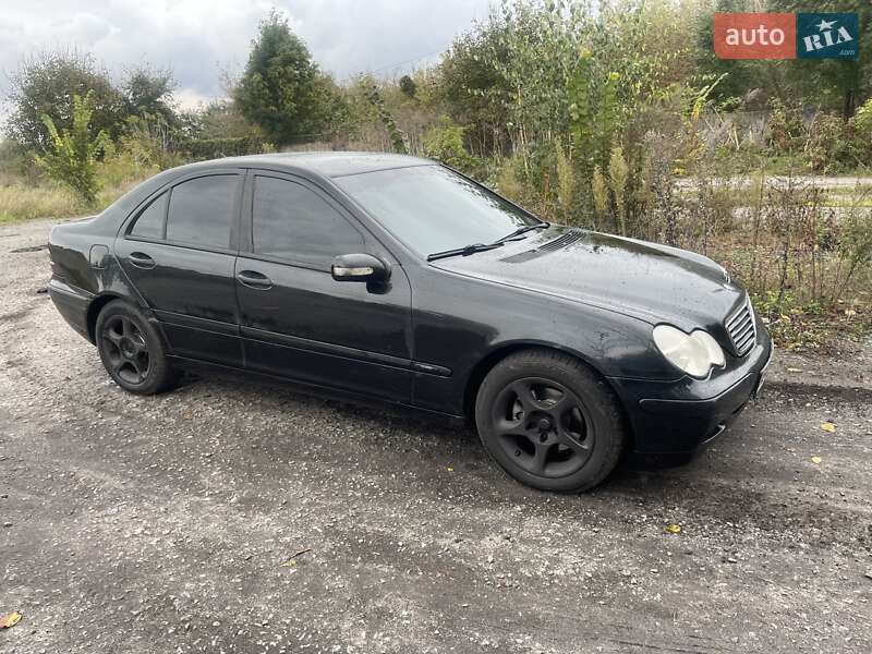 Седан Mercedes-Benz C-Class 2002 в Виннице