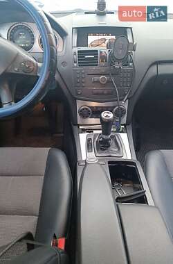 Седан Mercedes-Benz C-Class 2007 в 