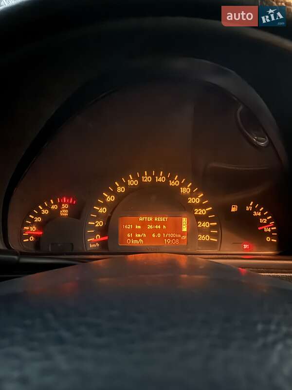 Седан Mercedes-Benz C-Class 2001 в Миколаєві фото 4 Седан Mercedes-Benz C-Class 2001 в Миколаєві