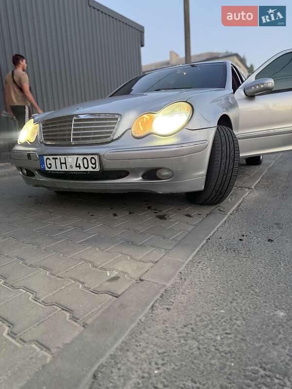 Седан Mercedes-Benz C-Class 2001 в Миколаєві фото Седан Mercedes-Benz C-Class 2001 в Миколаєві