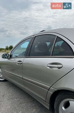 Седан Mercedes-Benz C-Class 2002 в 