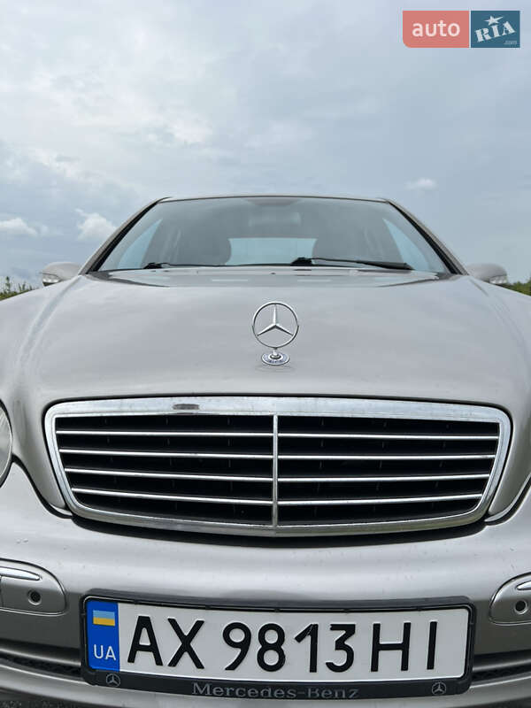 Седан Mercedes-Benz C-Class 2002 в Полонном