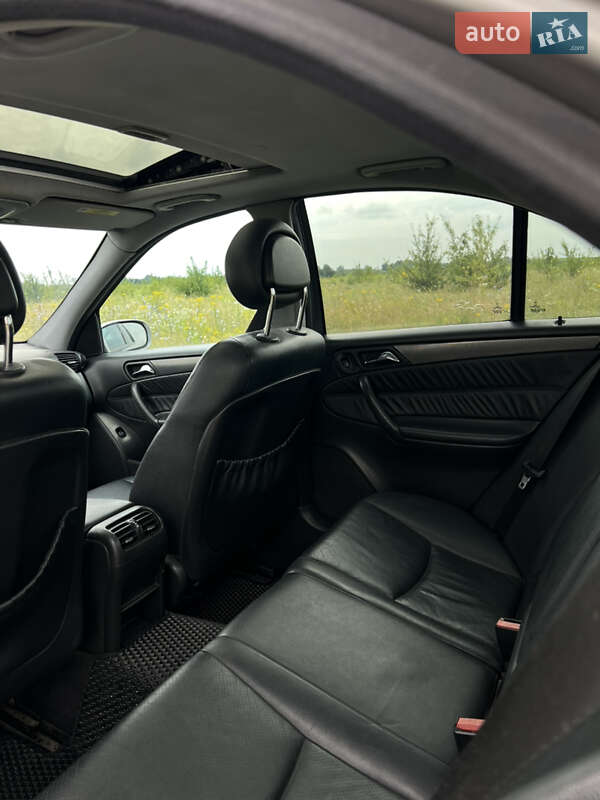 Седан Mercedes-Benz C-Class 2002 в Полонном