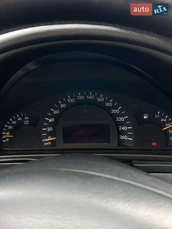 Седан Mercedes-Benz C-Class 2002 в Полонном