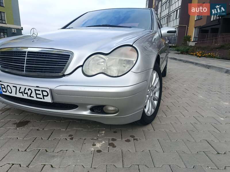 Седан Mercedes-Benz C-Class 2001 в Тернополе