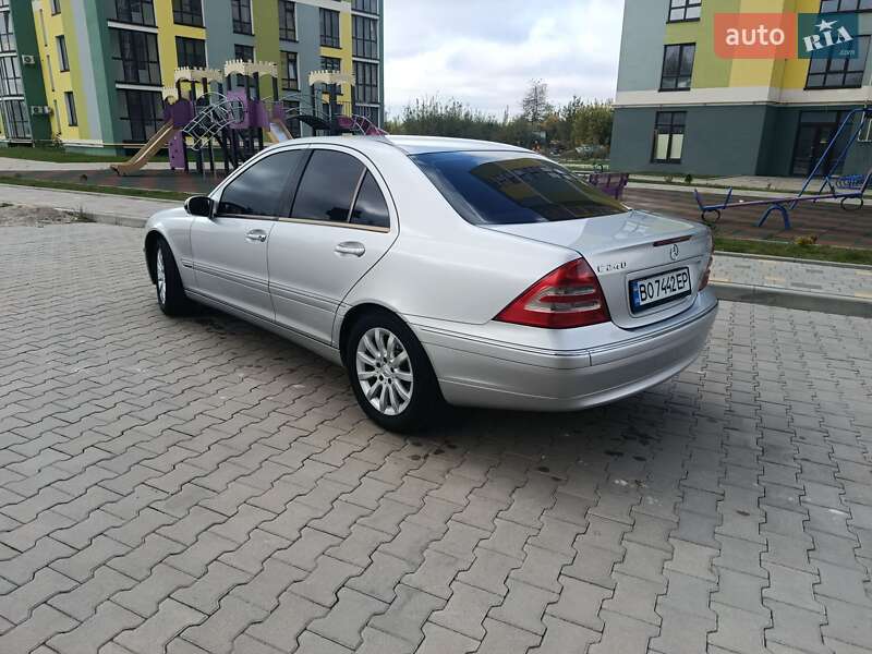 Седан Mercedes-Benz C-Class 2001 в Тернополе