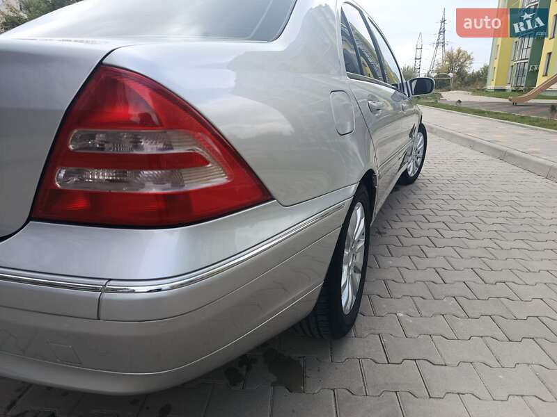 Седан Mercedes-Benz C-Class 2001 в Тернополе