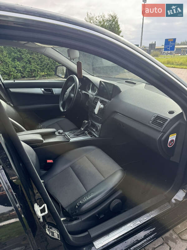 Седан Mercedes-Benz C-Class 2008 в Львові