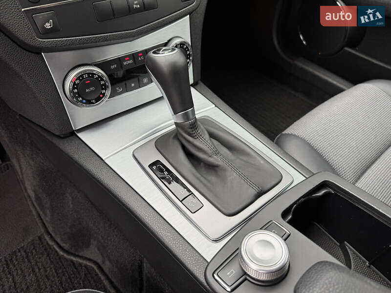 Универсал Mercedes-Benz C-Class 2009 в Виннице
